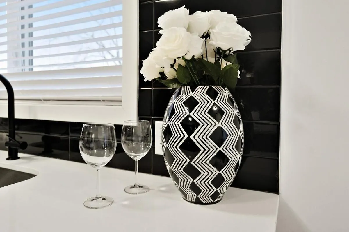 New Stylish 2Br Suite With Sofa Bed, 7 Mins To Niagara Falls And Sleeps 6 Apartamento